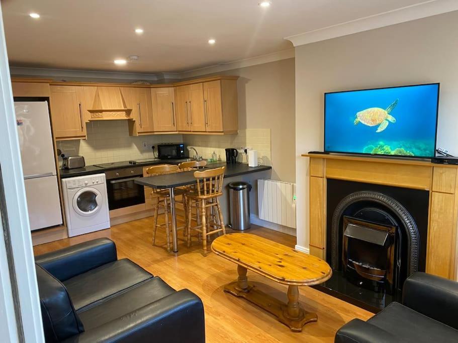 2 Bed Cosy Apartment In Heart Of Mullingar. Eksteriør billede